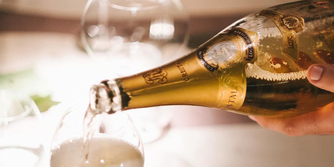 The Top 5 Faux Pas of Champagne Service